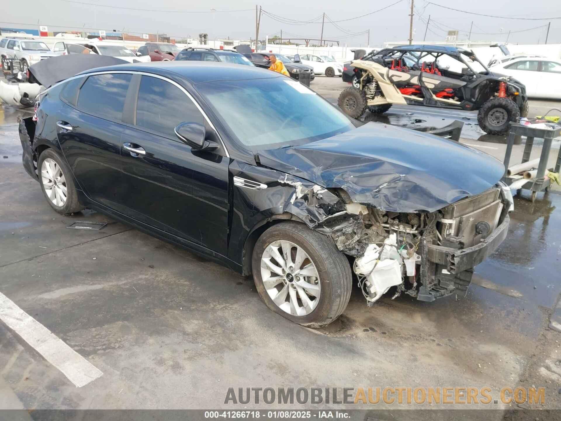 5XXGT4L33JG268821 KIA OPTIMA 2018