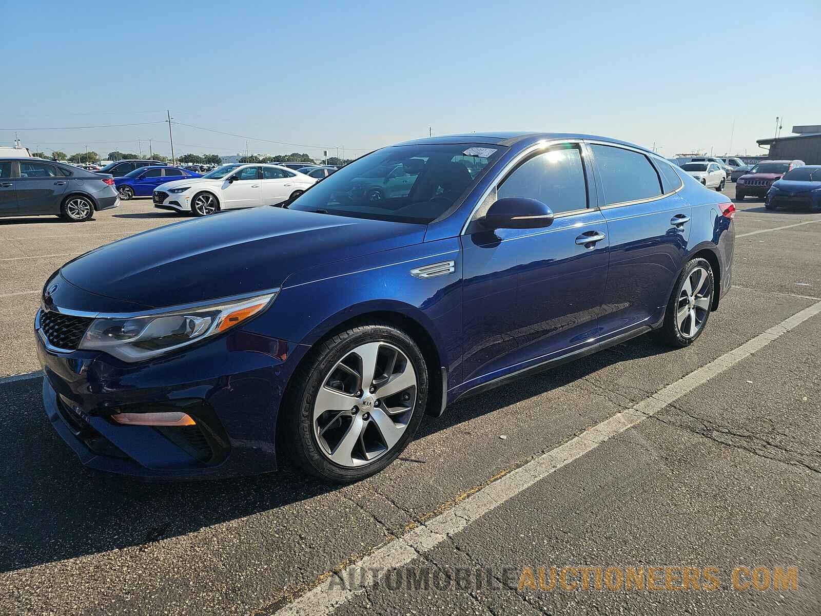 5XXGT4L33KG321745 Kia Optima 2019