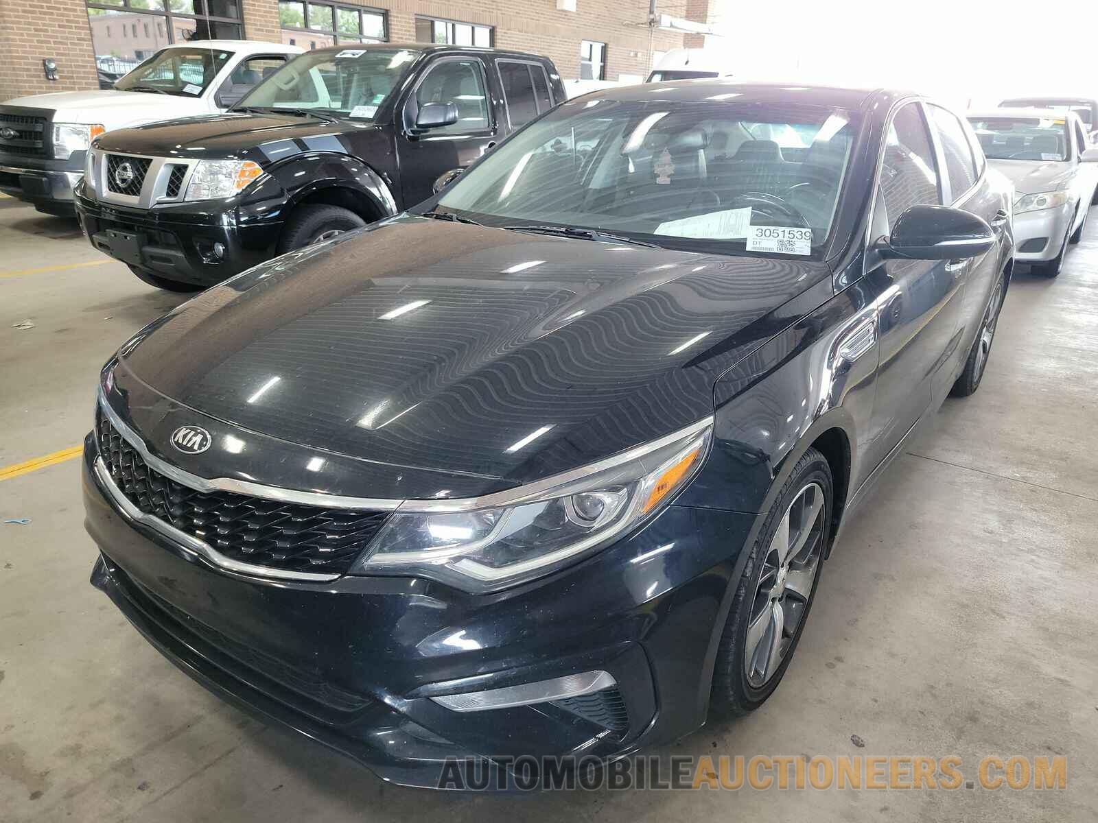 5XXGT4L33KG328274 Kia Optima 2019