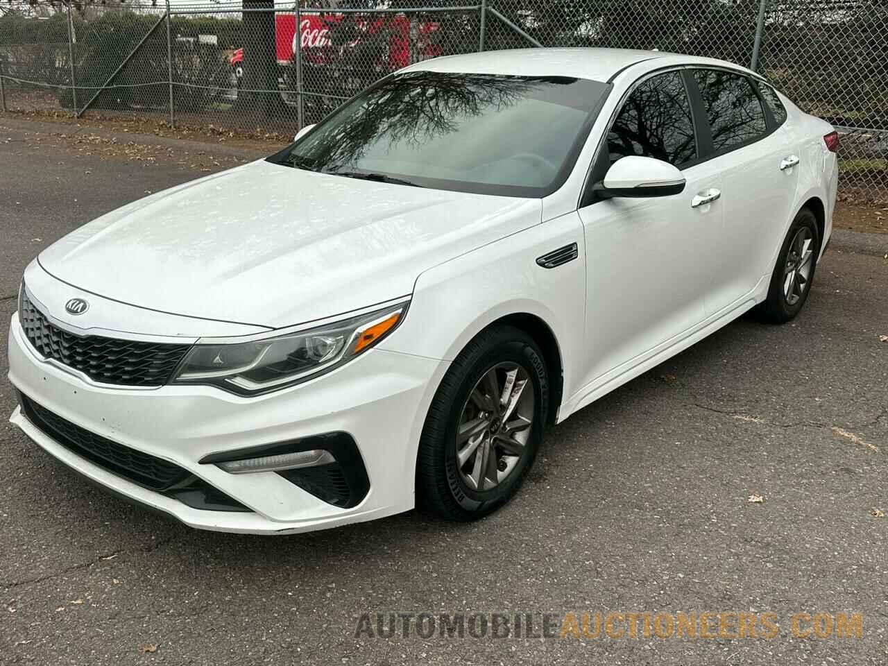 5XXGT4L33LG383115 KIA OPTIMA 2020