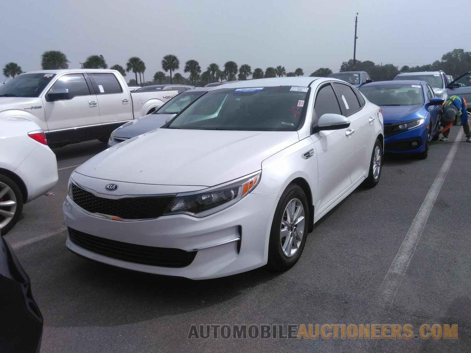 5XXGT4L34GG040495 Kia Optima 2016