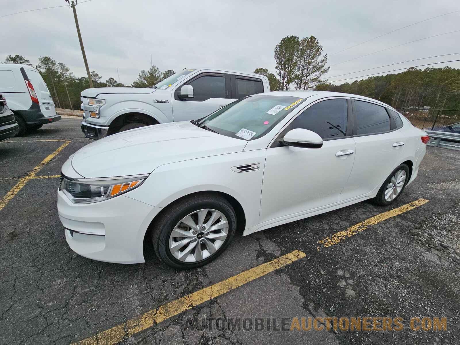 5XXGT4L34GG073206 Kia Optima 2016