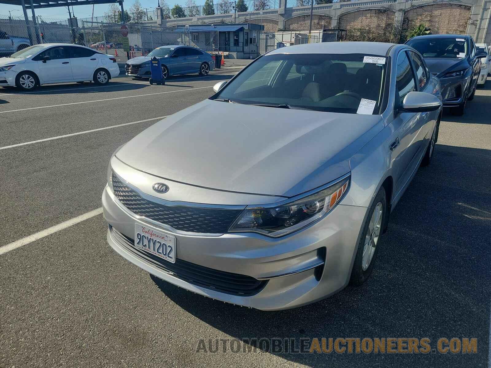 5XXGT4L34GG112358 Kia Optima 2016