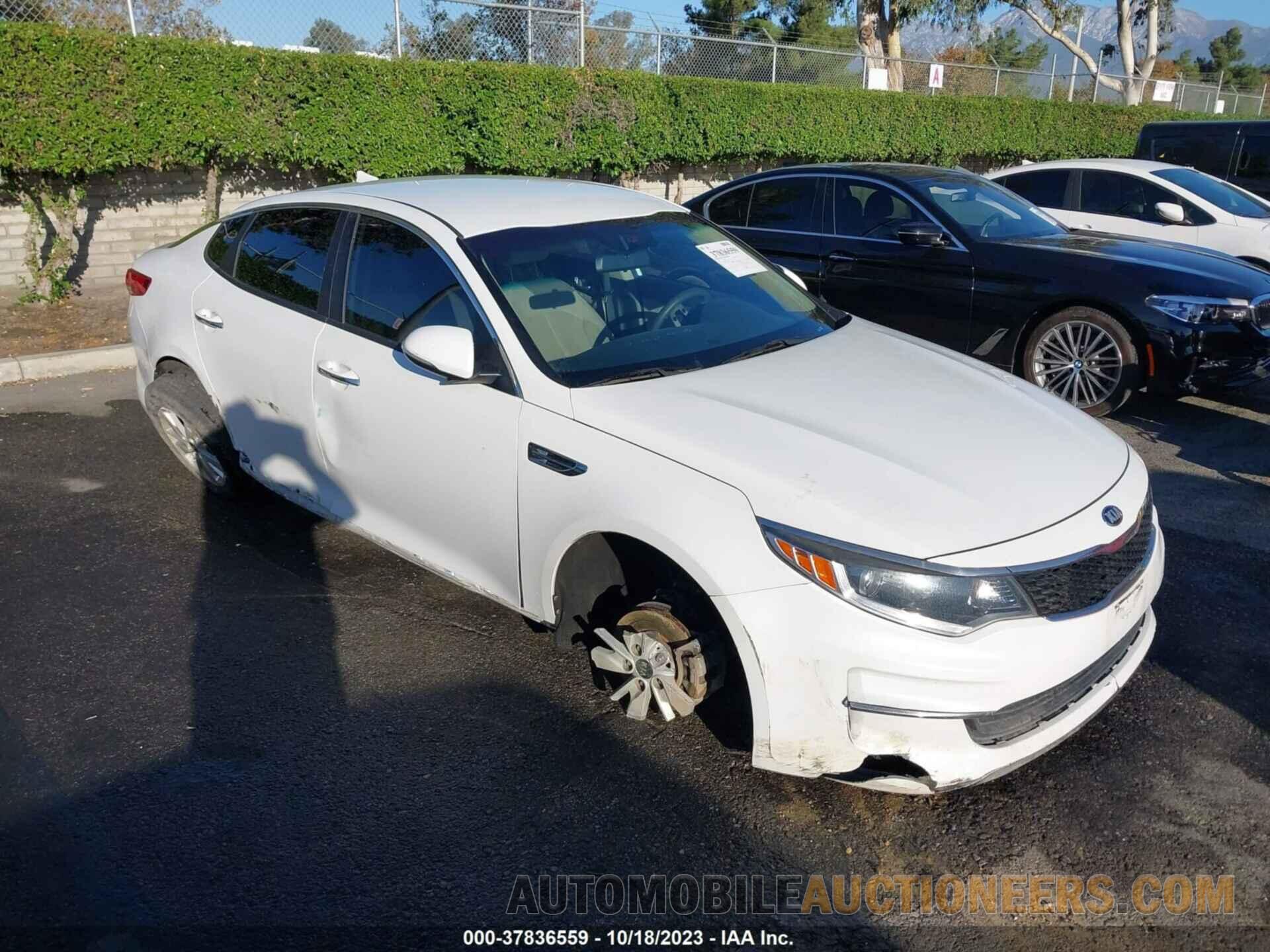 5XXGT4L34JG184877 KIA OPTIMA 2018