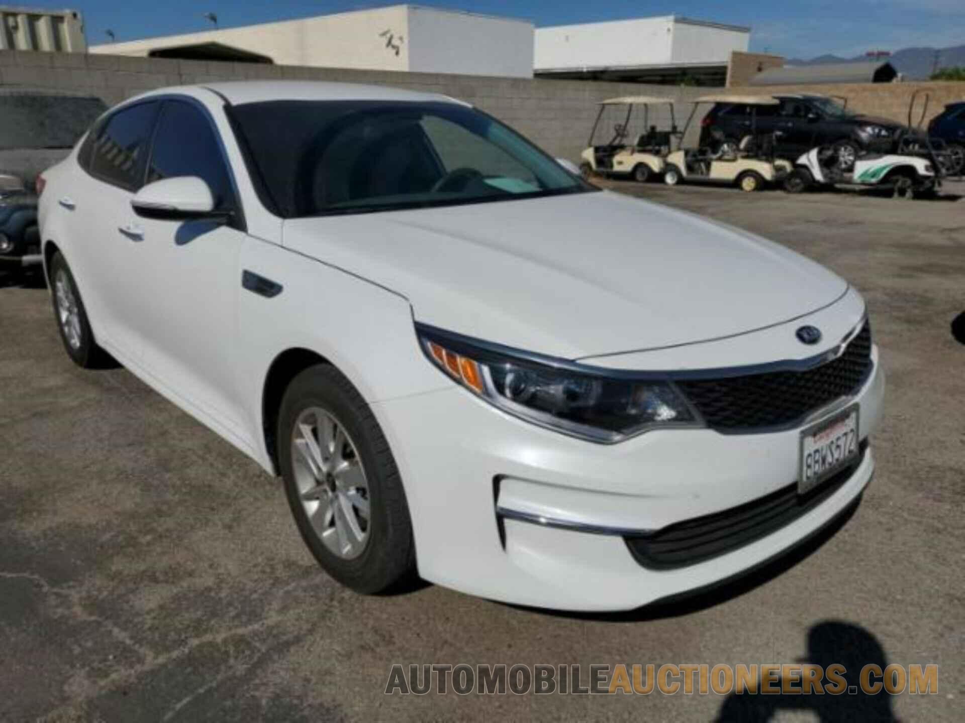 5XXGT4L34JG220535 KIA OPTIMA 2018