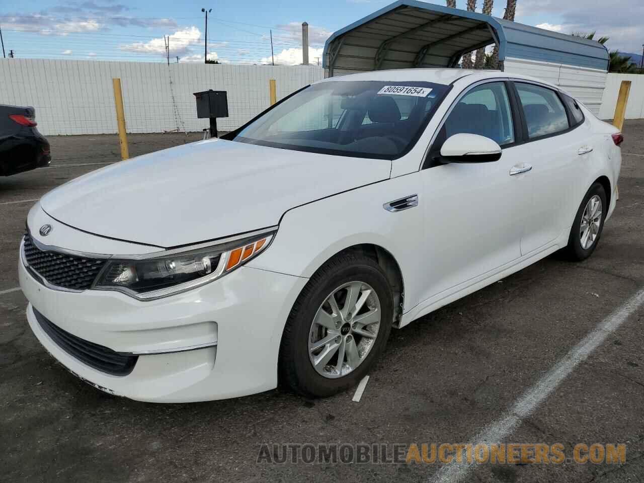 5XXGT4L34JG239893 KIA OPTIMA 2018