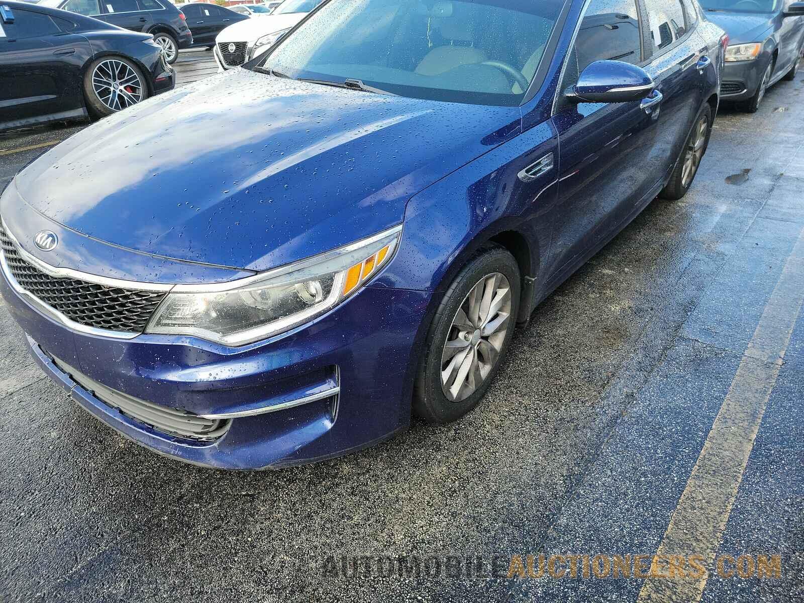 5XXGT4L34JG254300 Kia Optima 2018