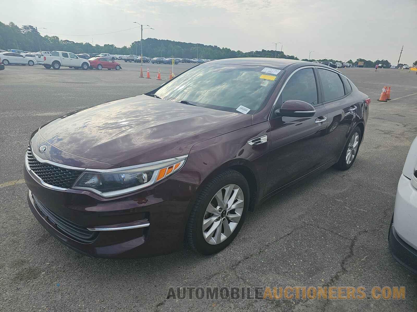 5XXGT4L34JG255687 Kia Optima 2018