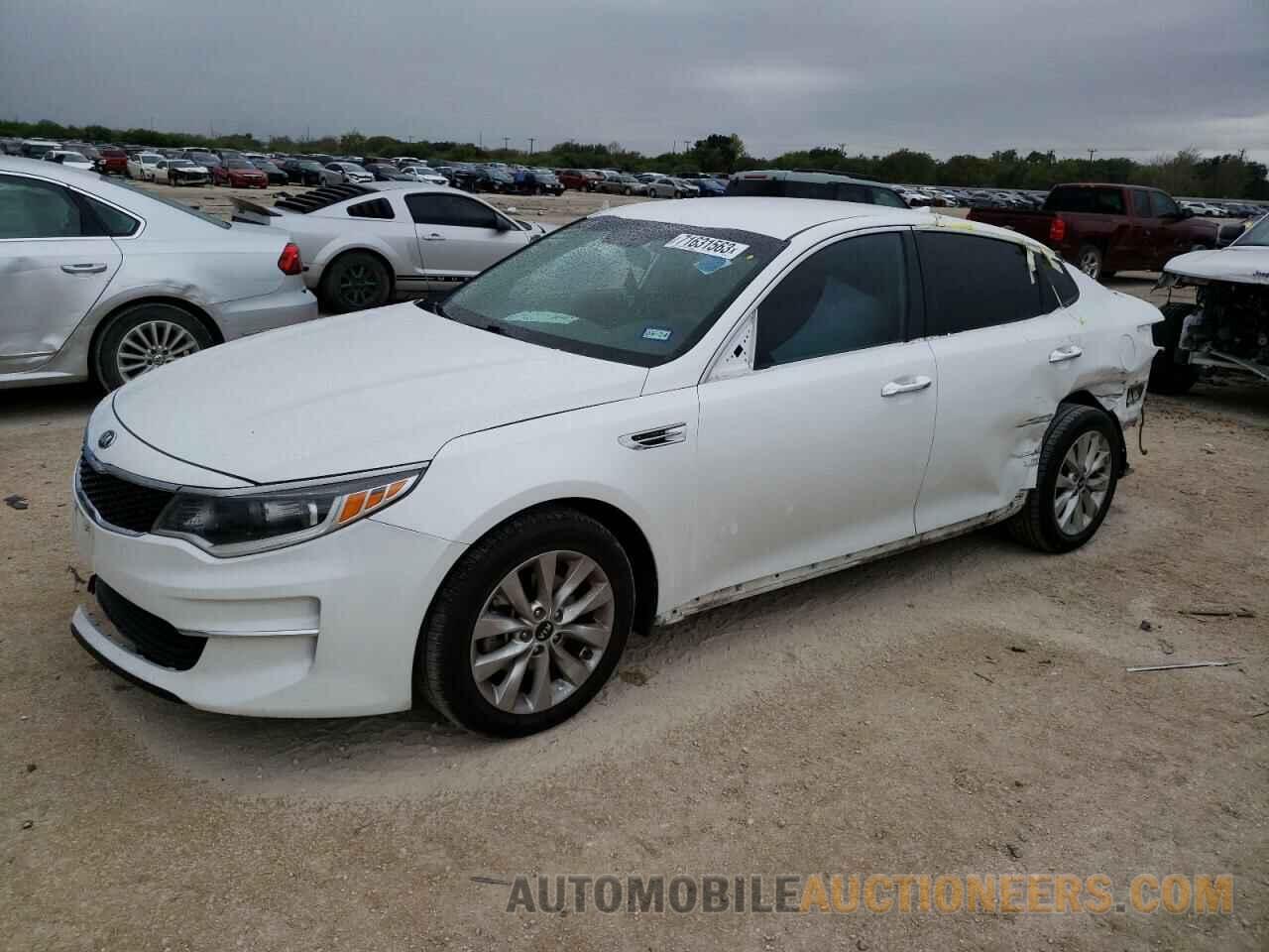 5XXGT4L34JG263126 KIA OPTIMA 2018