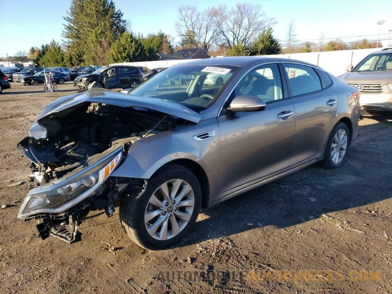 5XXGT4L34JG271582 KIA OPTIMA 2018