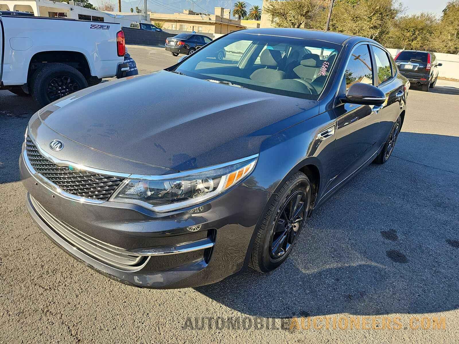 5XXGT4L35HG157679 Kia Optima 2017