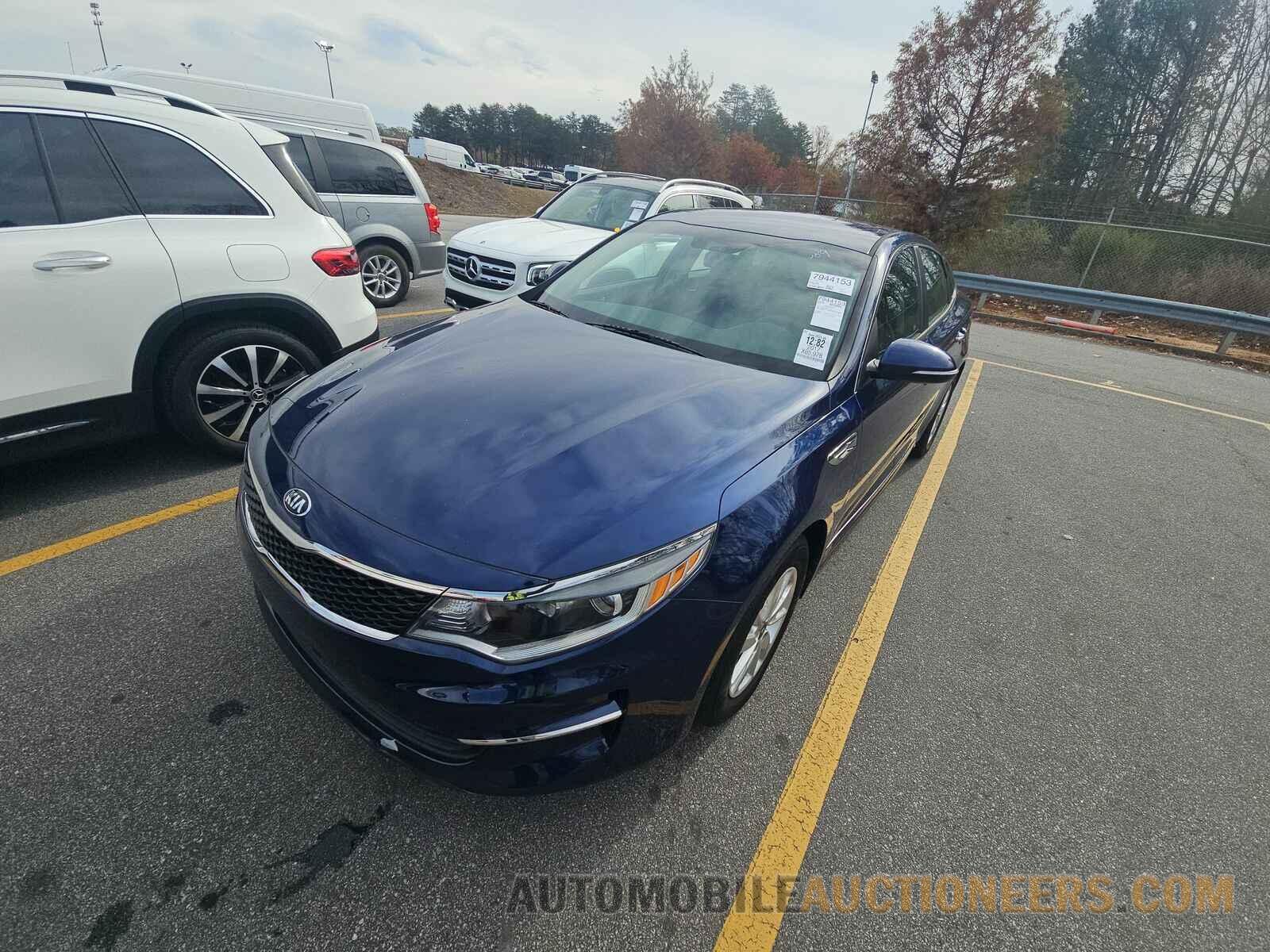 5XXGT4L35HG177589 Kia Optima 2017