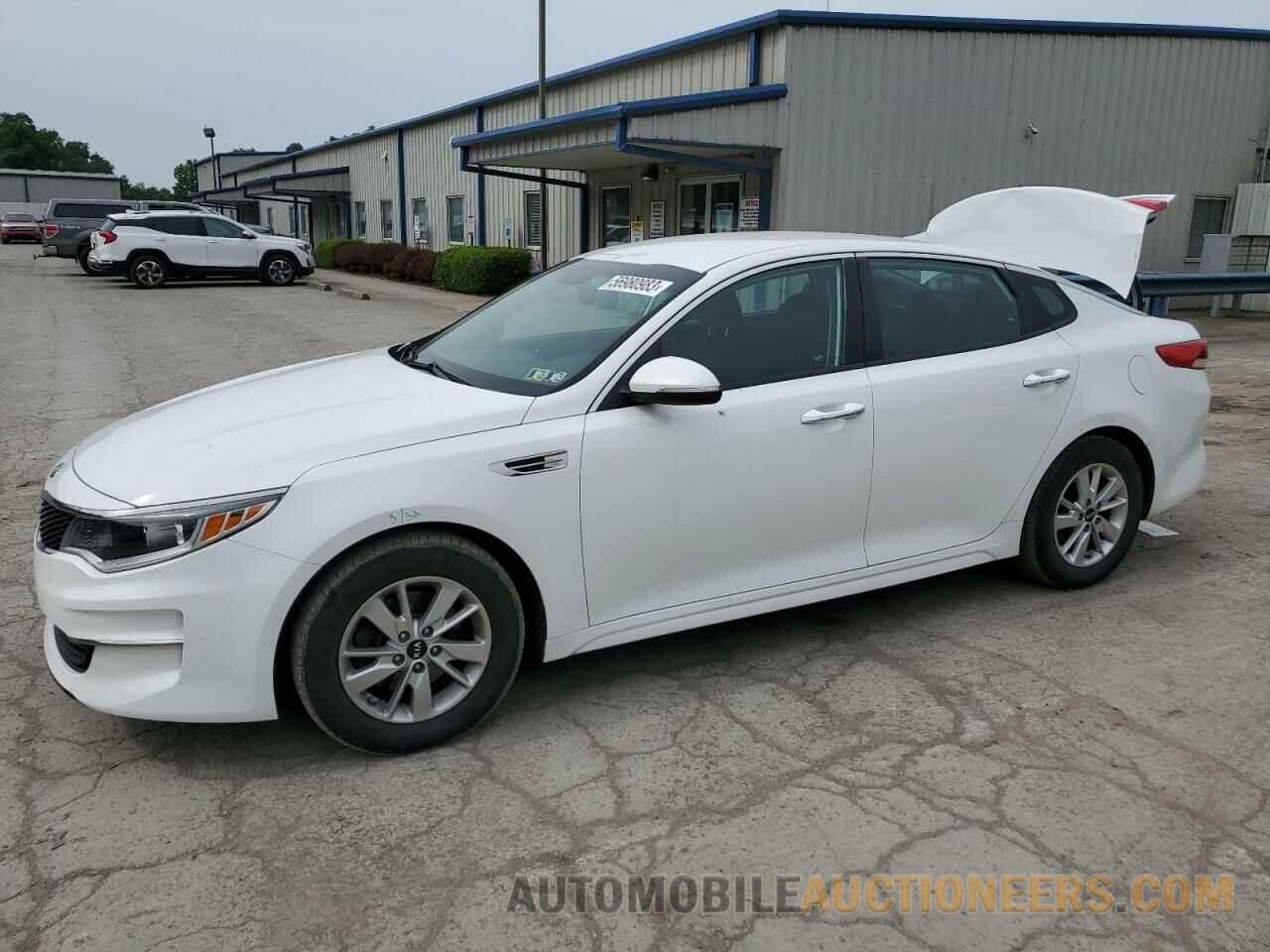 5XXGT4L35JG183303 KIA OPTIMA 2018