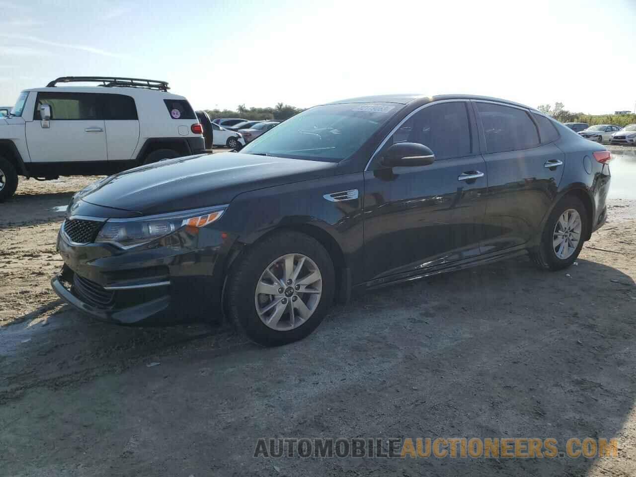 5XXGT4L35JG184757 KIA OPTIMA 2018