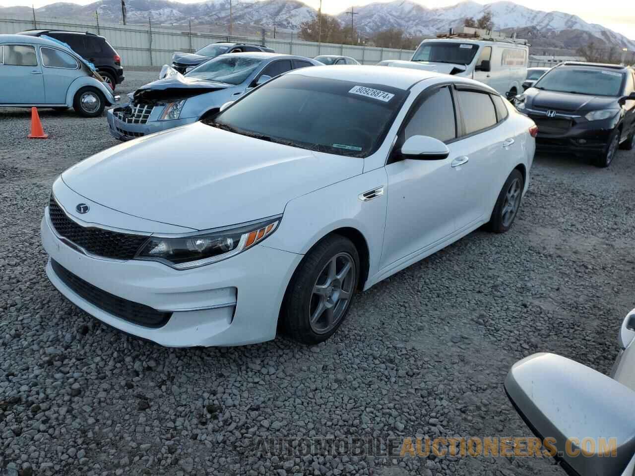 5XXGT4L35JG208183 KIA OPTIMA 2018