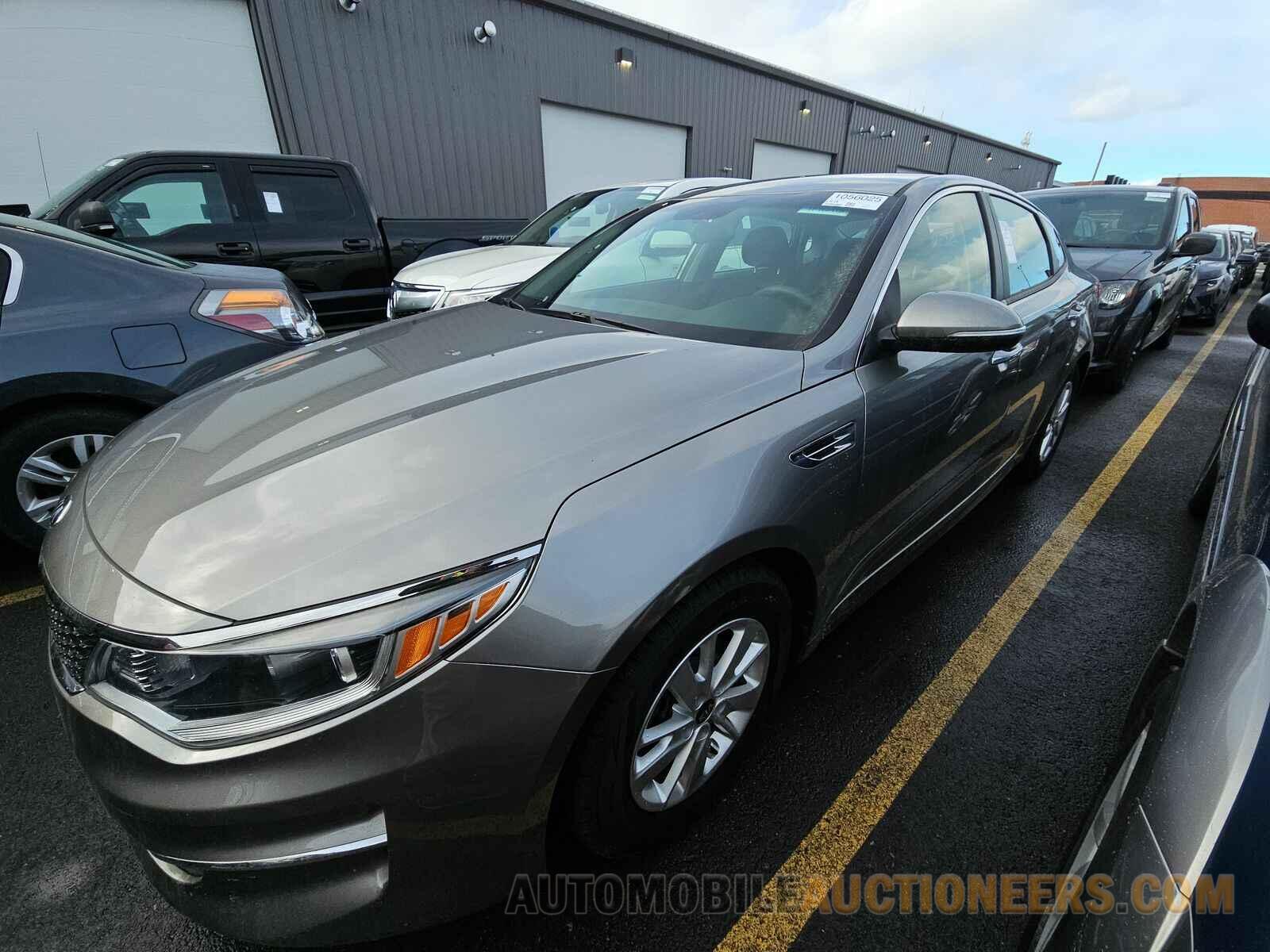 5XXGT4L35JG227896 Kia Optima 2018