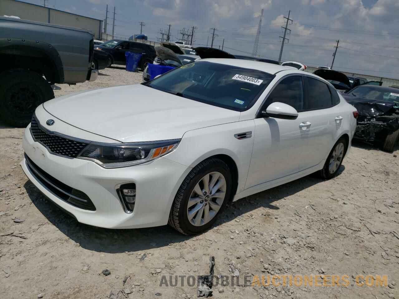 5XXGT4L35JG240745 KIA OPTIMA 2018