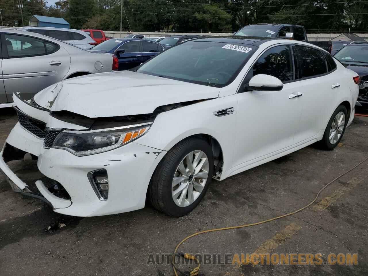 5XXGT4L35JG245010 KIA OPTIMA 2018