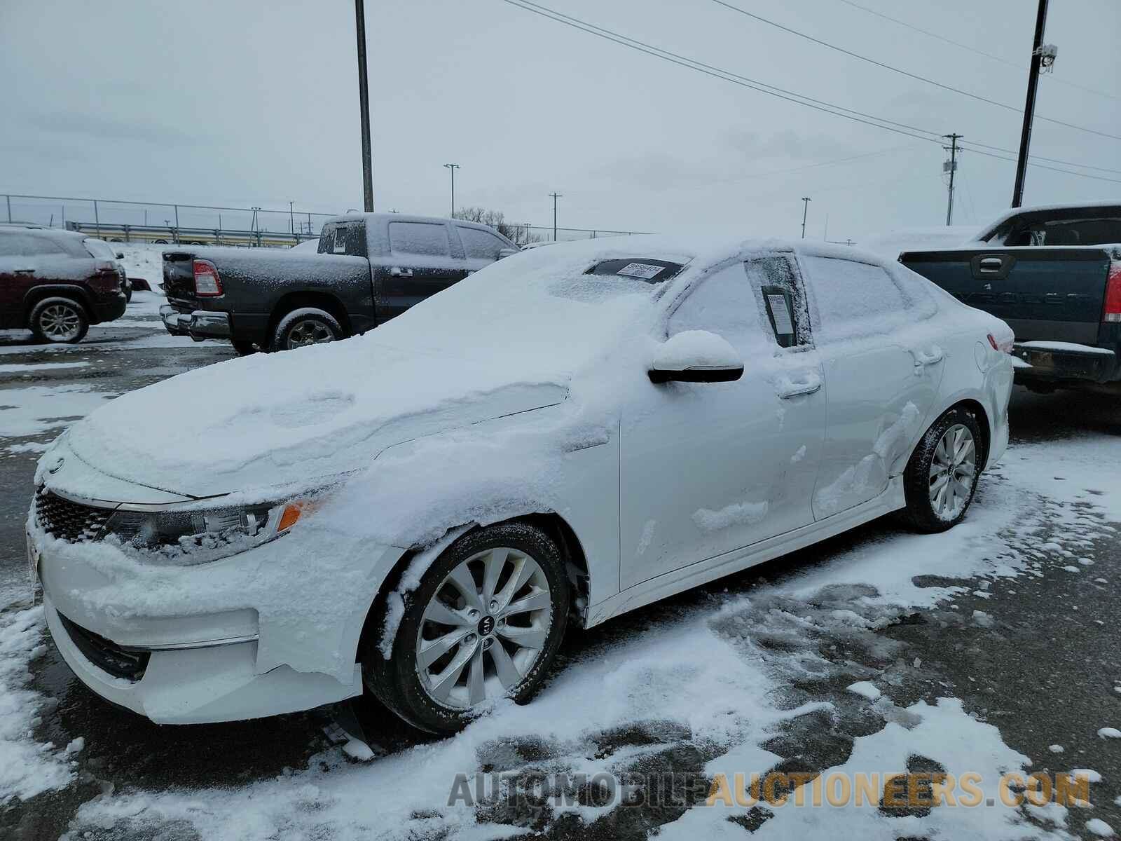 5XXGT4L35JG263538 Kia Optima 2018