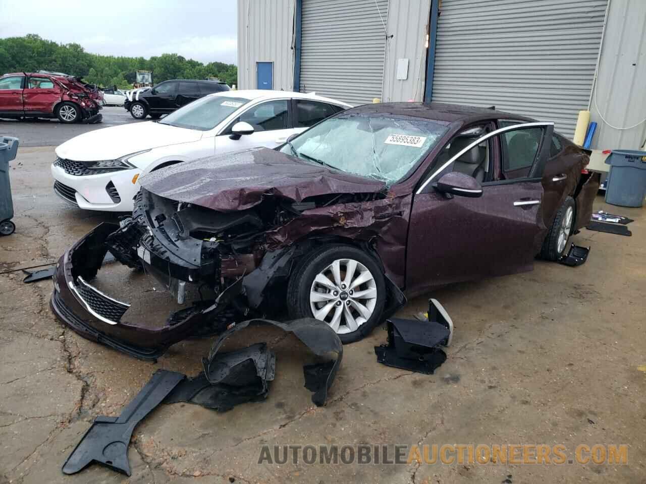 5XXGT4L35JG264298 KIA OPTIMA 2018