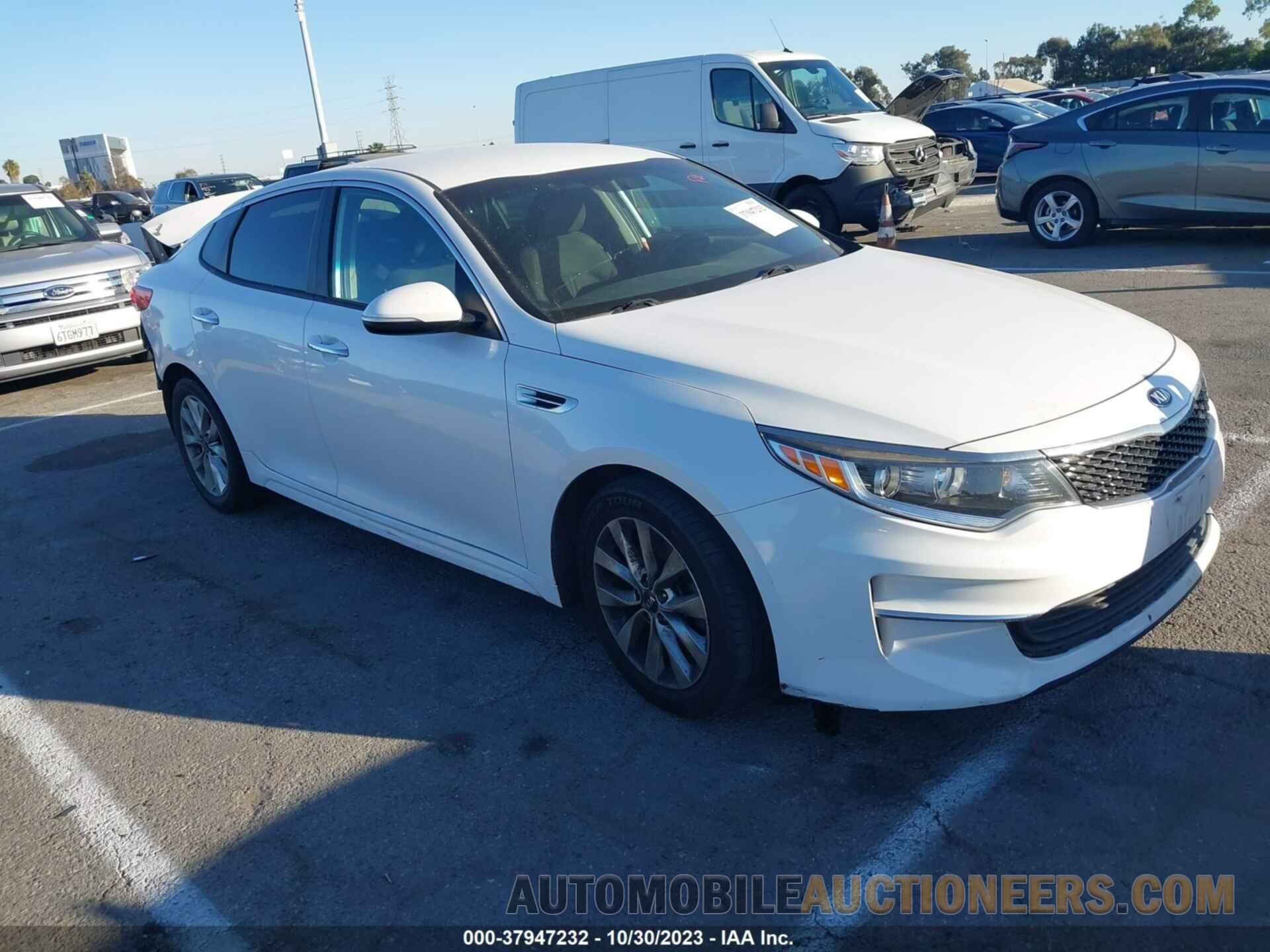 5XXGT4L35JG264429 KIA OPTIMA 2018