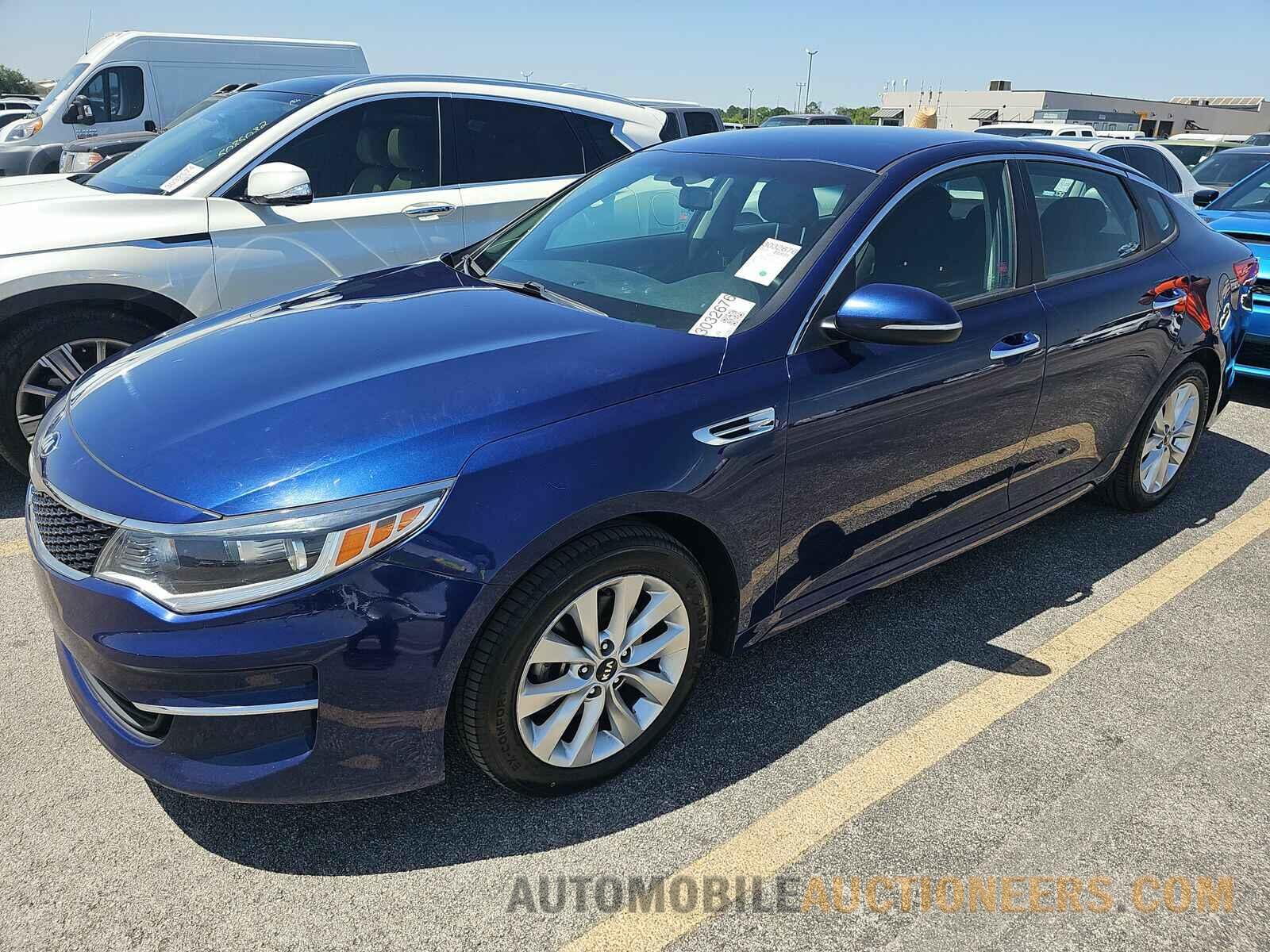 5XXGT4L35JG265001 Kia Optima 2018