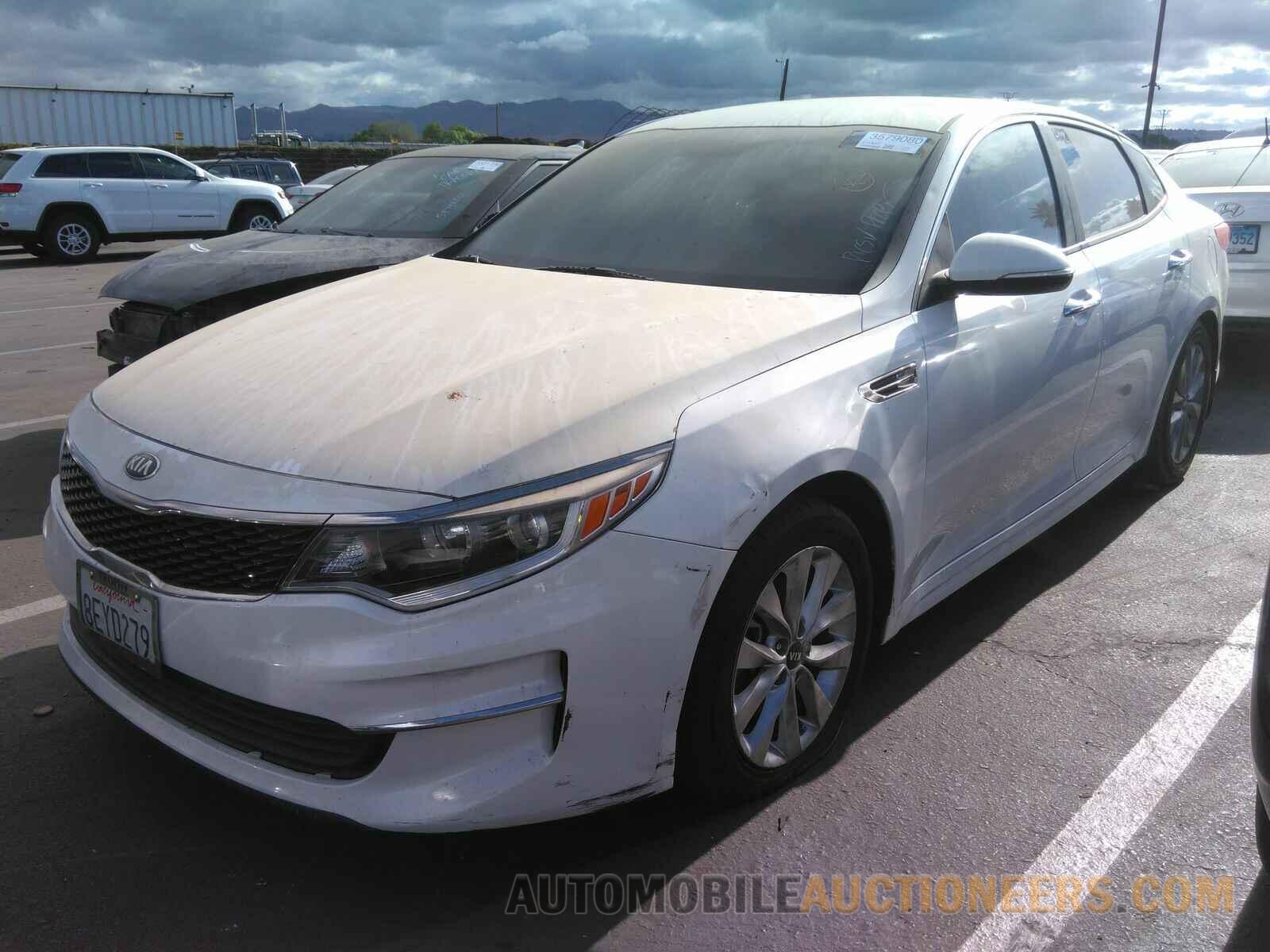 5XXGT4L35JG271655 Kia Optima 2018