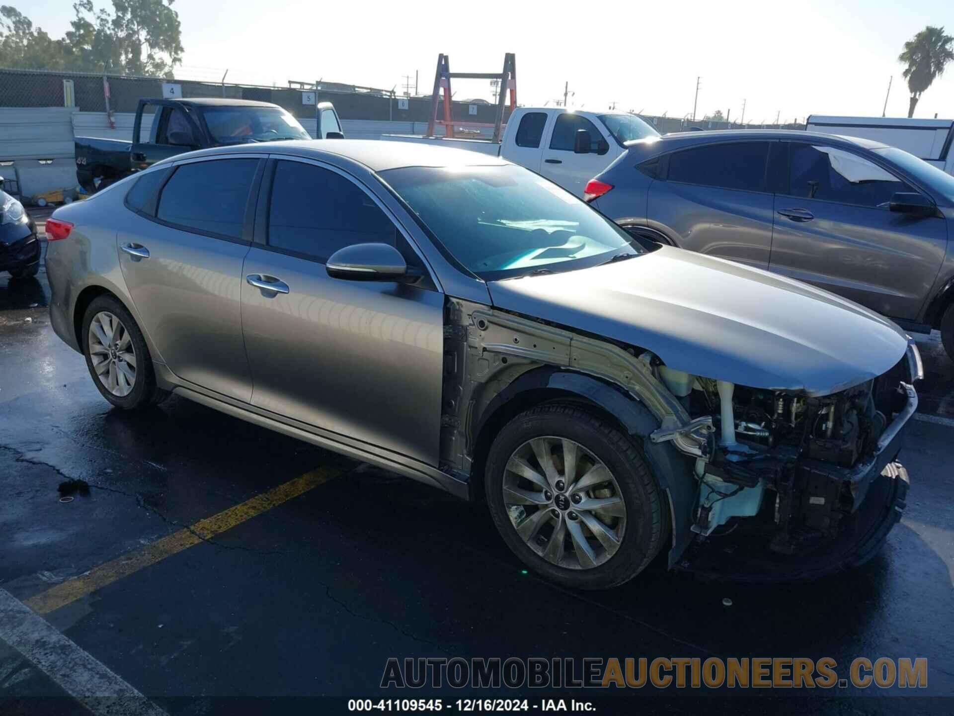 5XXGT4L35JG272482 KIA OPTIMA 2018