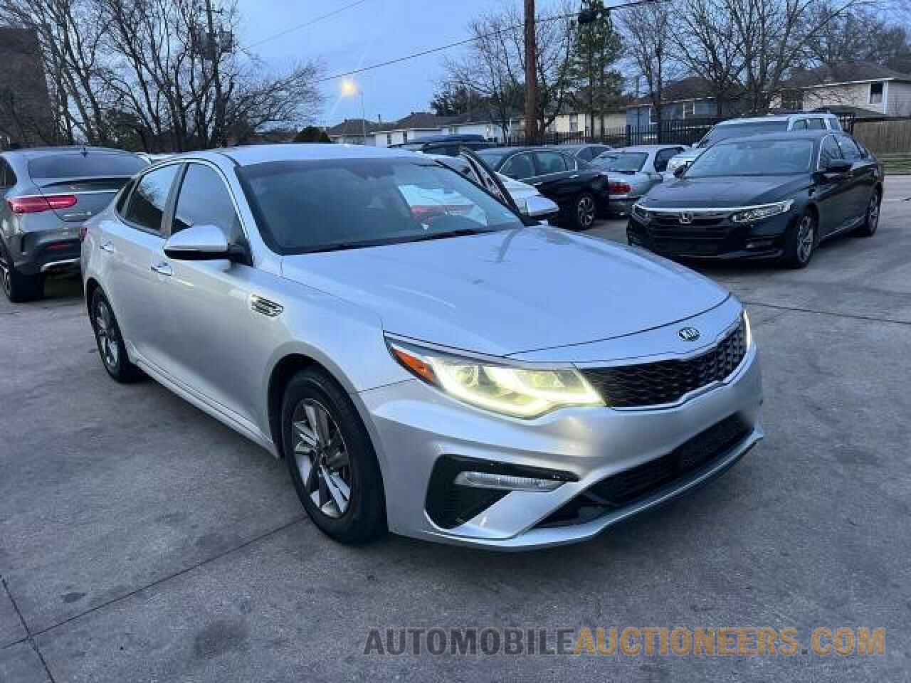 5XXGT4L35LG385495 KIA OPTIMA 2020