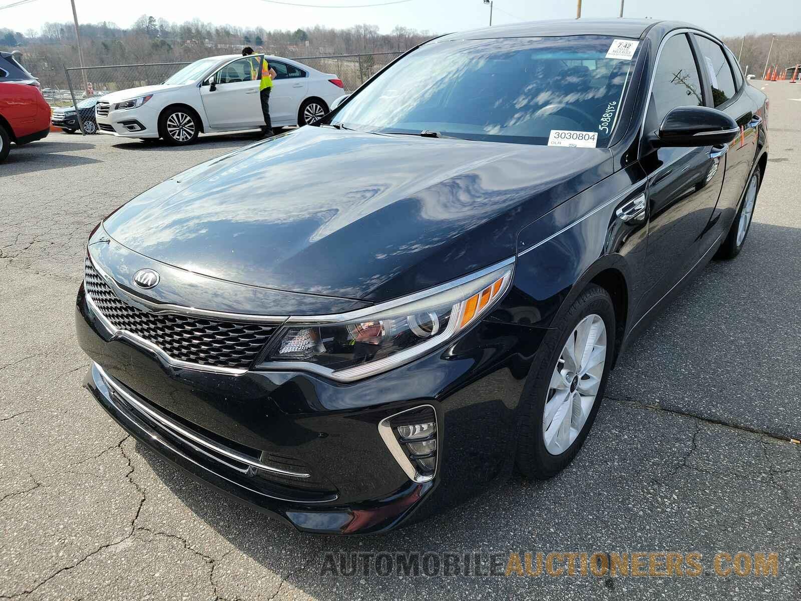 5XXGT4L36JG179745 Kia Optima 2018