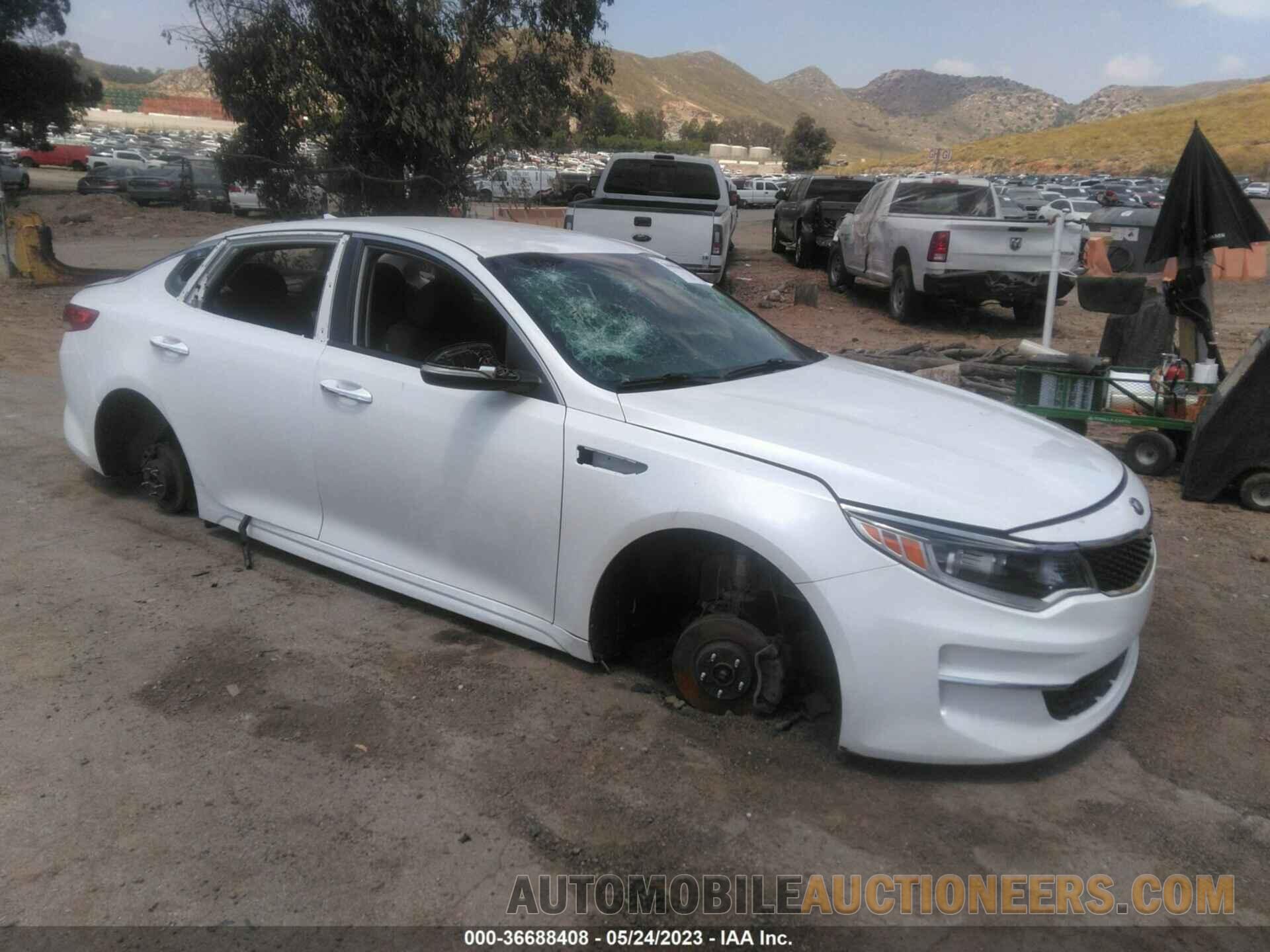 5XXGT4L36JG195962 KIA OPTIMA 2018