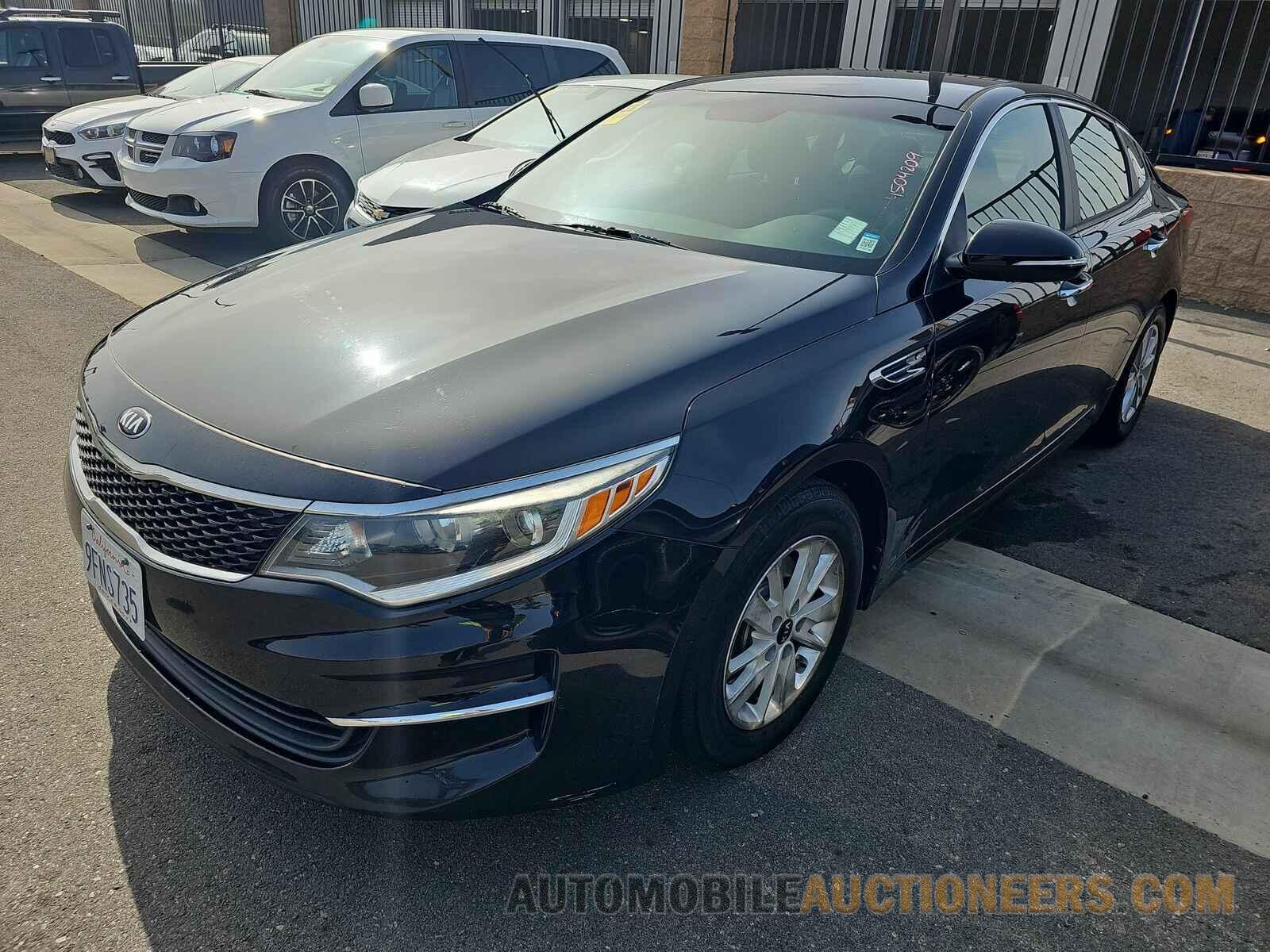 5XXGT4L36JG235487 Kia Optima 2018