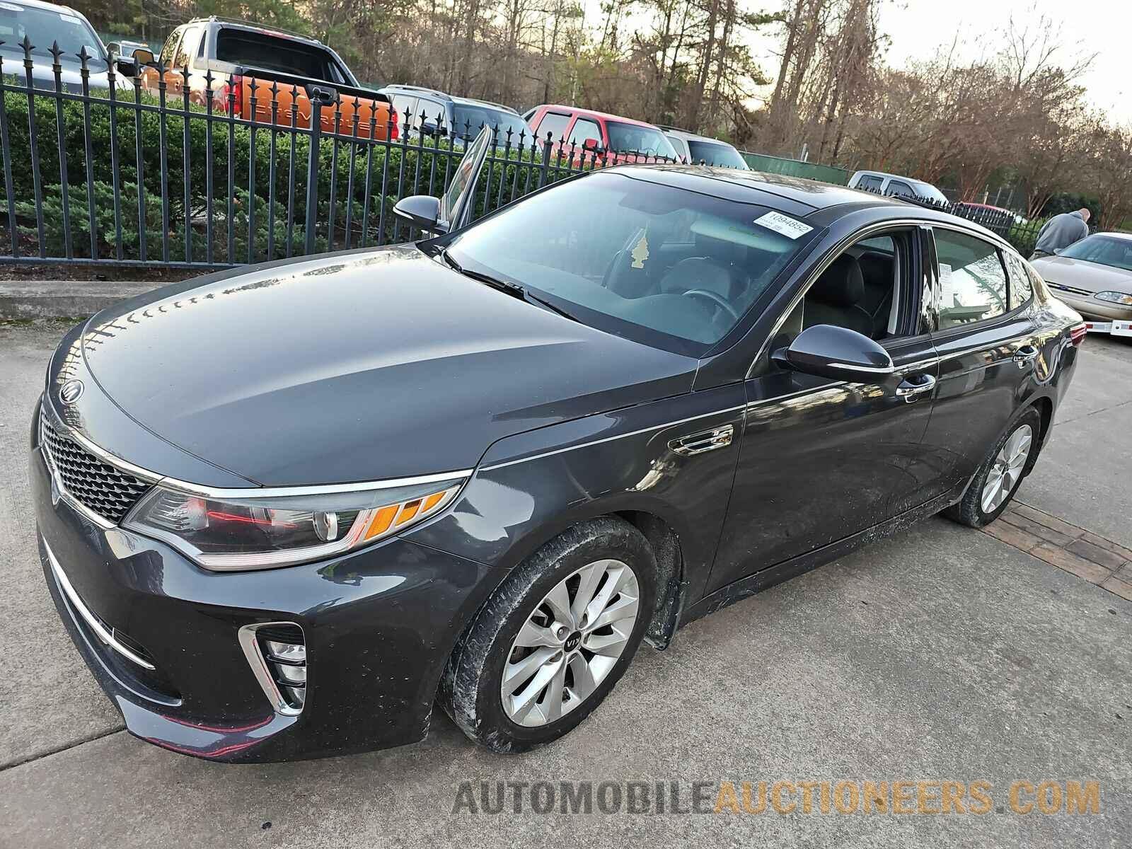 5XXGT4L36JG246778 Kia Optima 2018