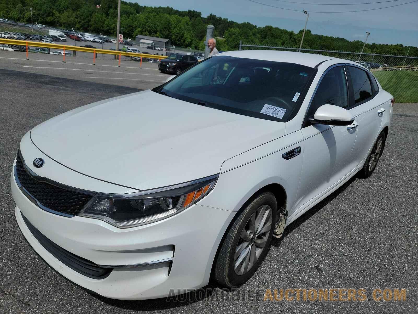 5XXGT4L36JG257313 Kia Optima 2018