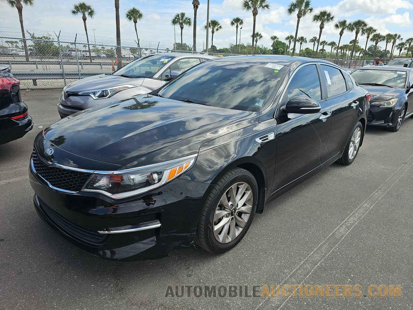 5XXGT4L36JG271762 Kia Optima 2018