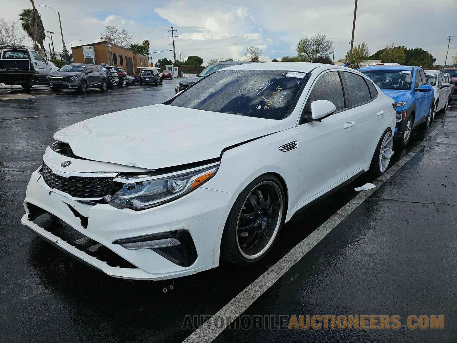 5XXGT4L36LG411697 Kia Optima 2020