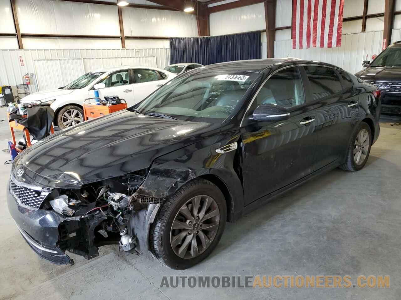 5XXGT4L37JG187935 KIA OPTIMA 2018