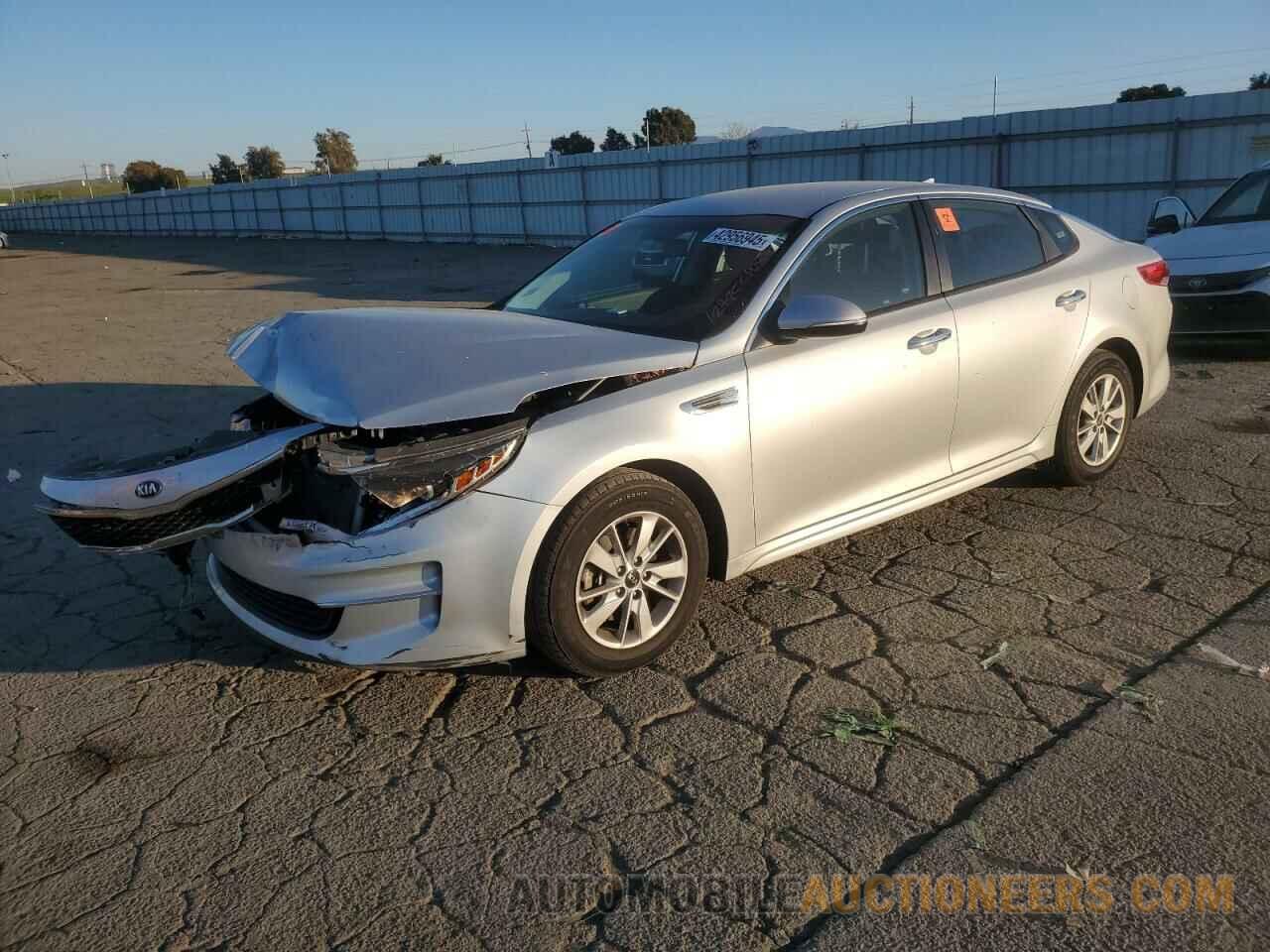 5XXGT4L37JG216043 KIA OPTIMA 2018