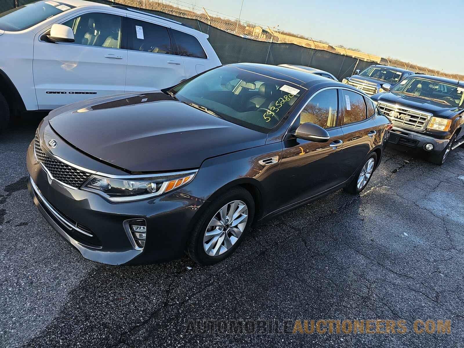 5XXGT4L37JG242996 Kia Optima 2018