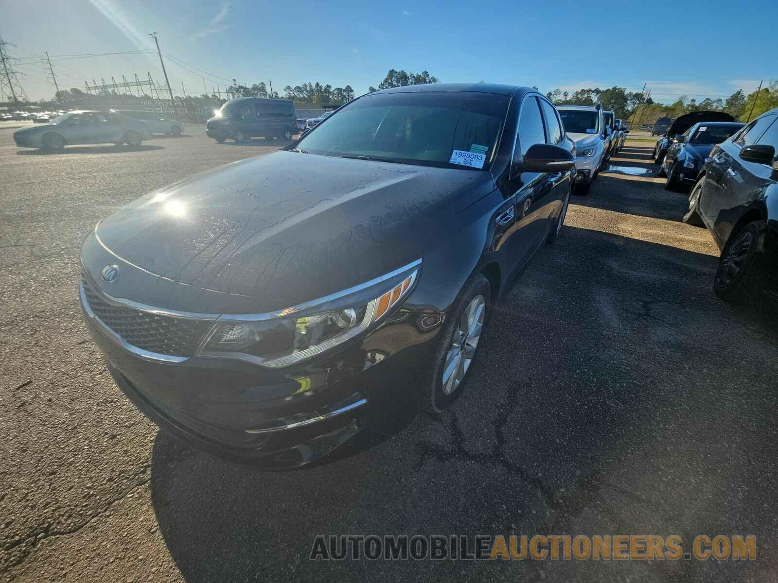 5XXGT4L37JG259717 Kia Optima 2018