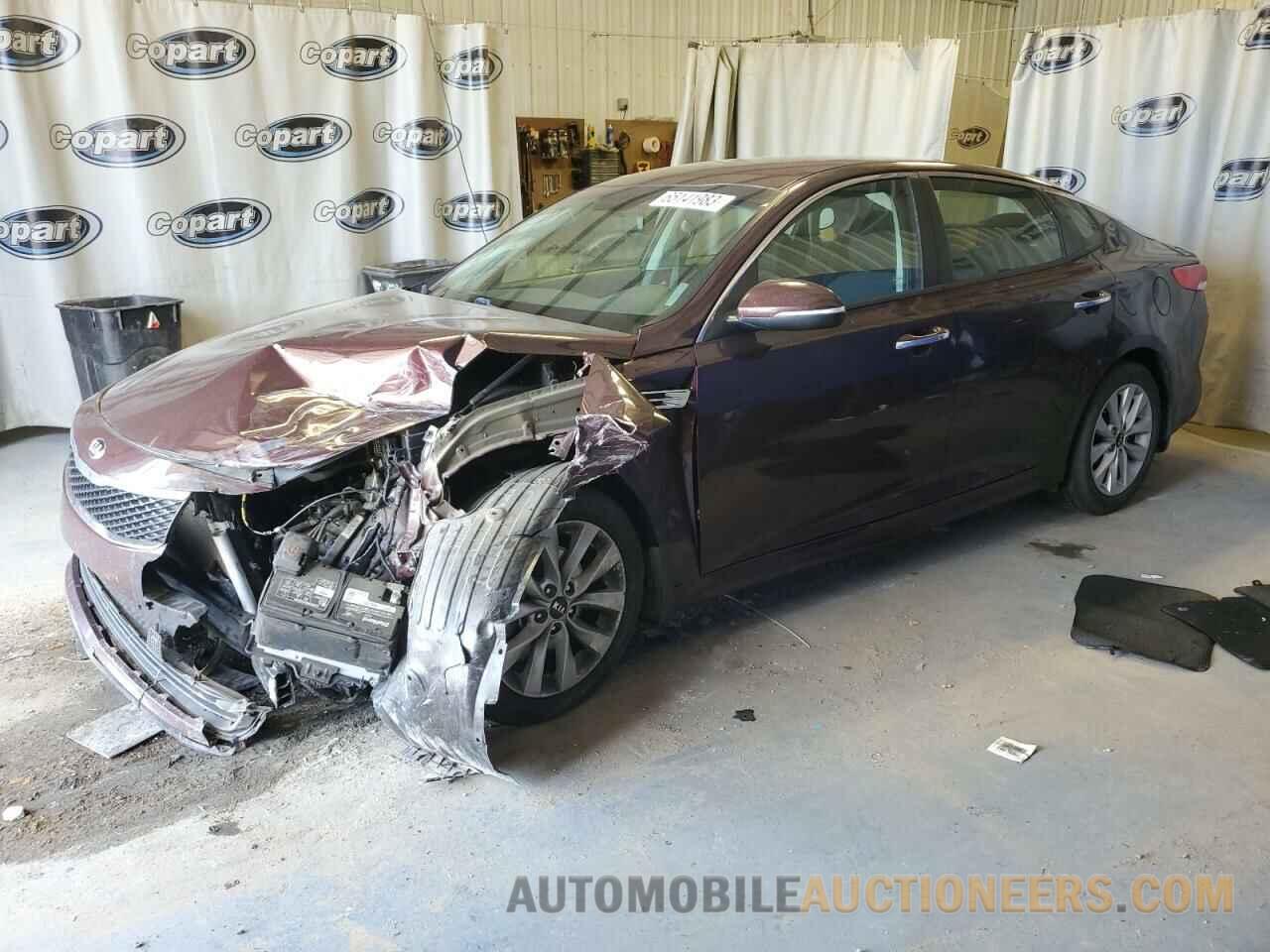 5XXGT4L37JG262133 KIA OPTIMA 2018