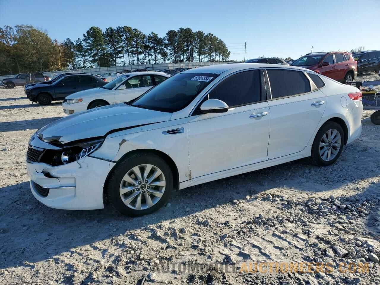 5XXGT4L37JG270359 KIA OPTIMA 2018