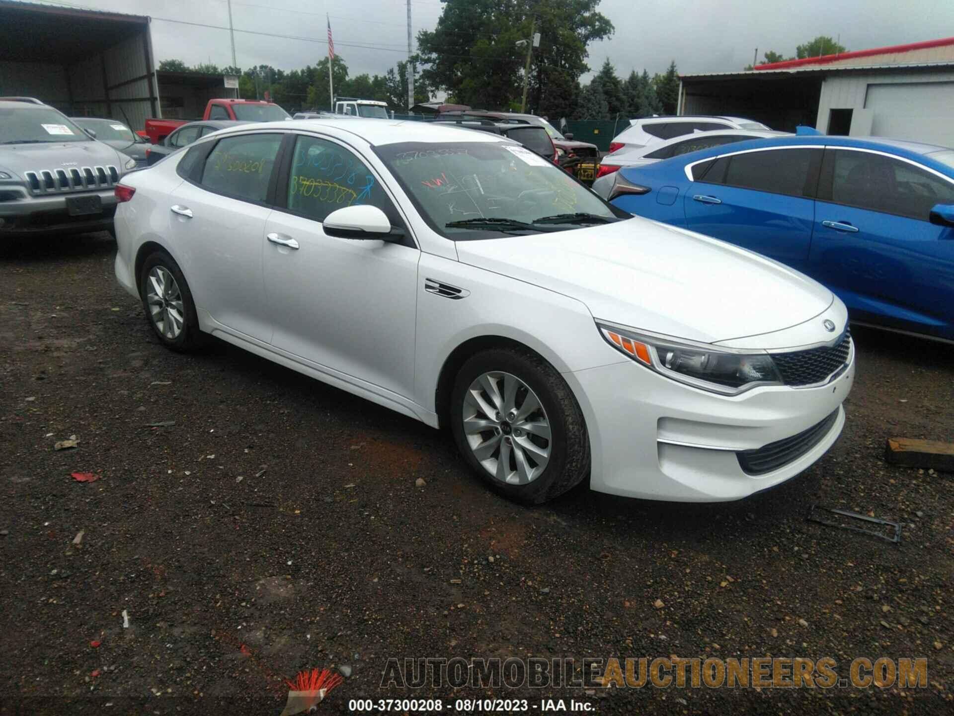 5XXGT4L37JG272533 KIA OPTIMA 2018