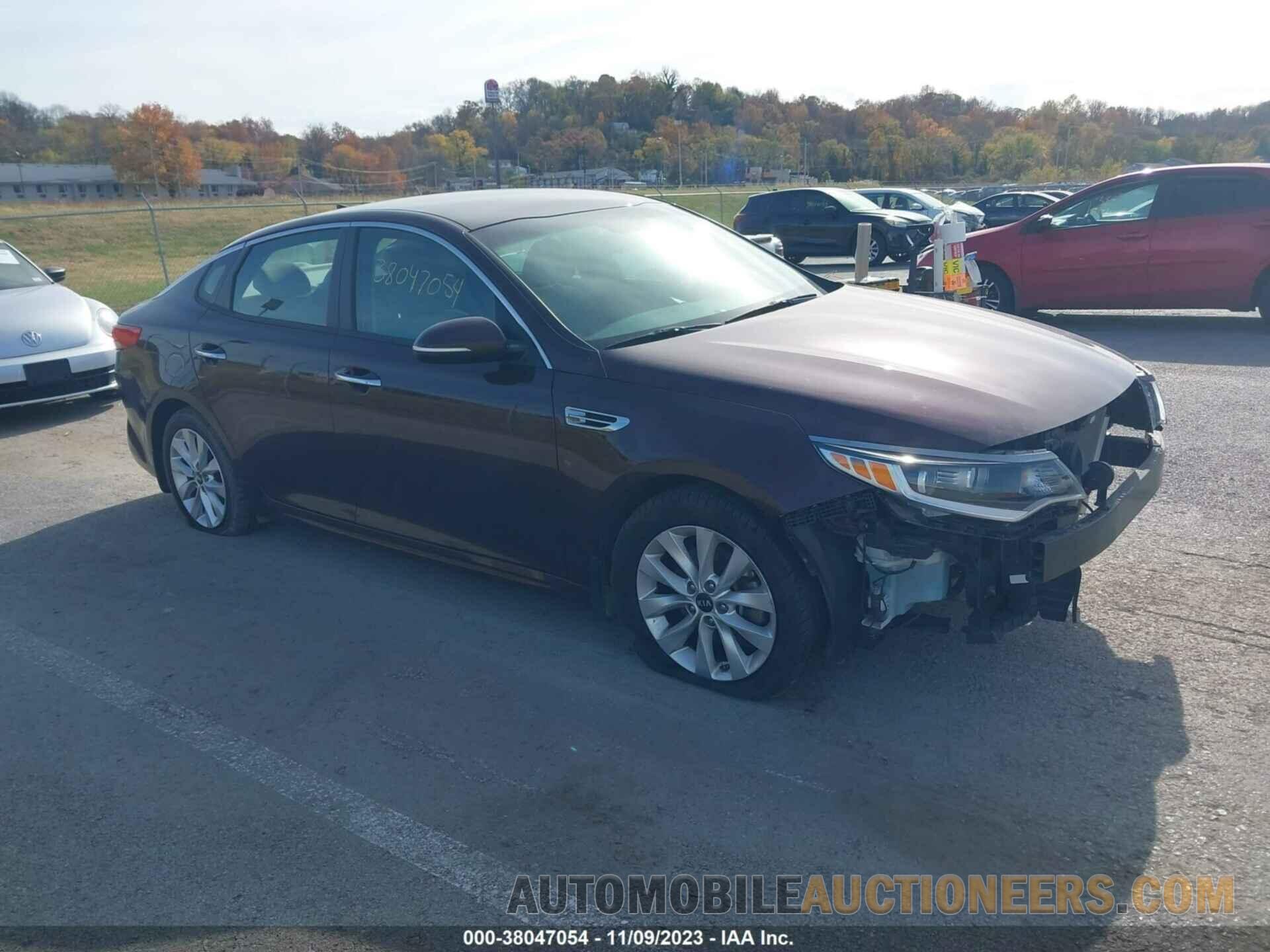 5XXGT4L37JG273701 KIA OPTIMA 2018