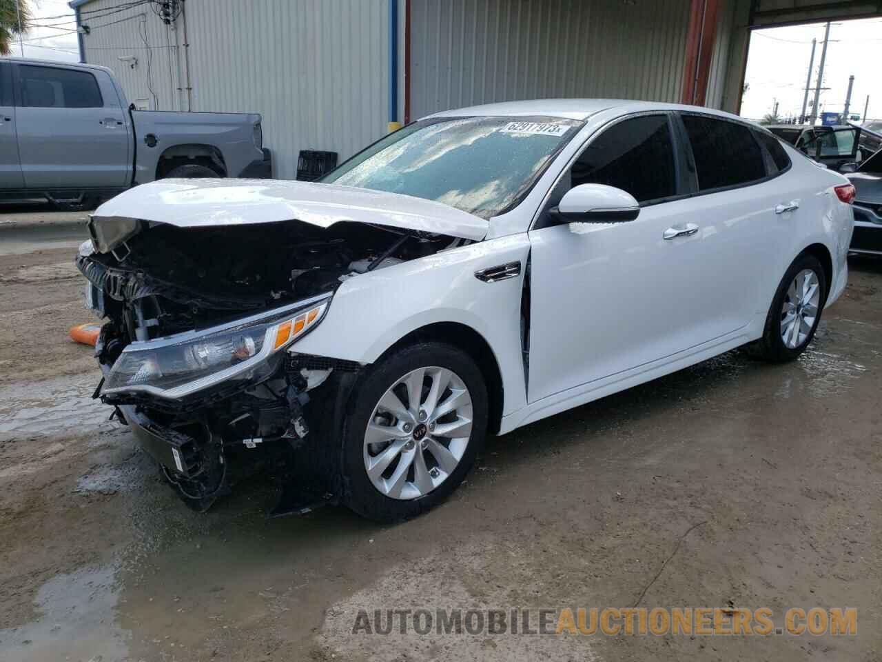 5XXGT4L37JG274671 KIA OPTIMA 2018