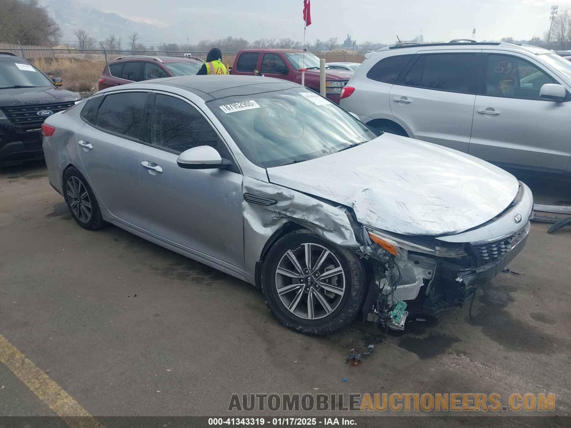 5XXGT4L37KG300882 KIA OPTIMA 2019