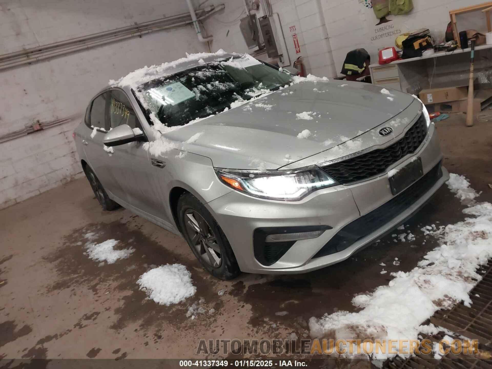 5XXGT4L37LG381951 KIA OPTIMA 2020