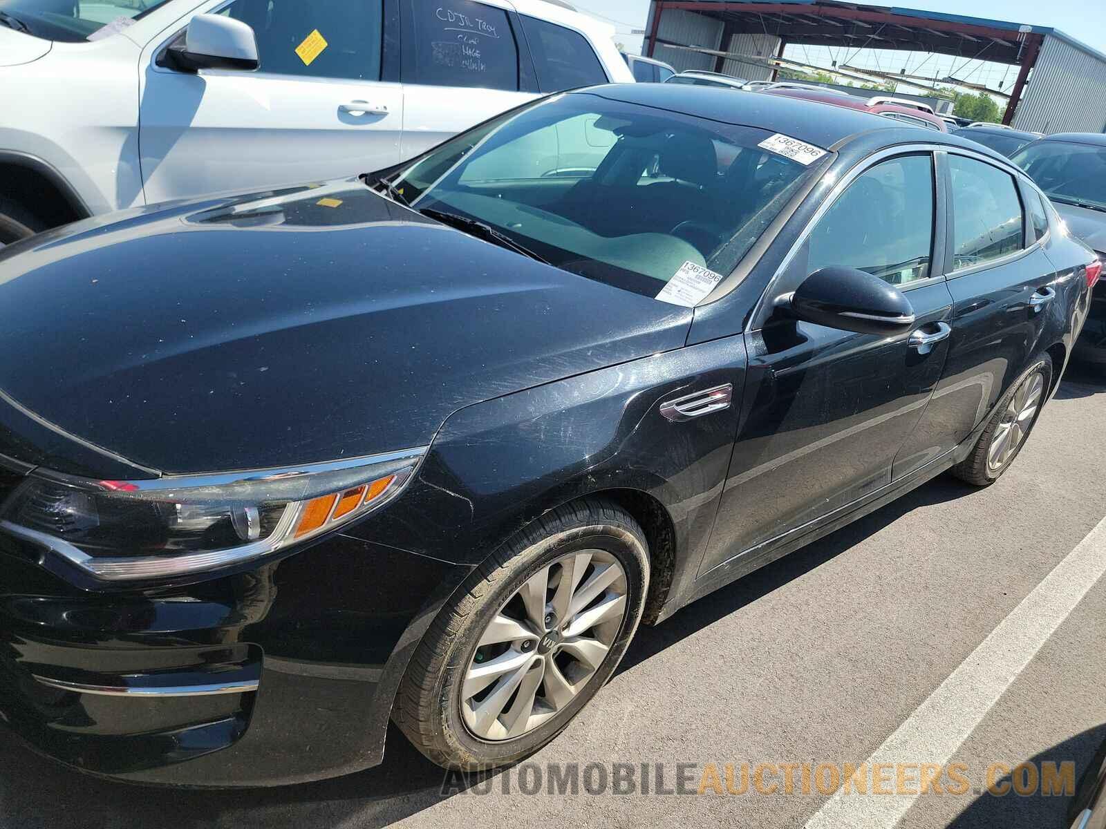 5XXGT4L38GG073757 Kia Optima 2016