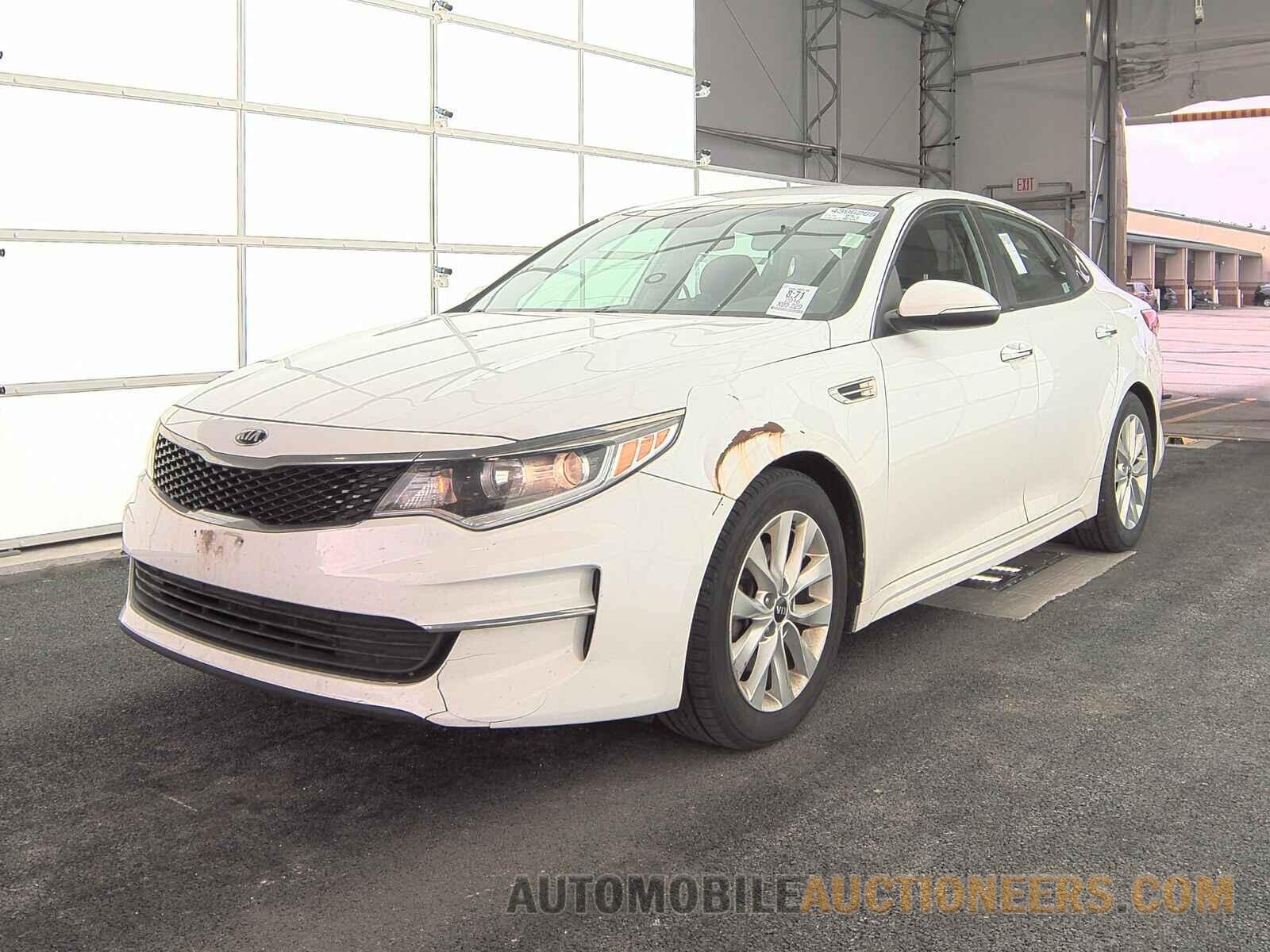 5XXGT4L38GG074083 Kia Optima 2016