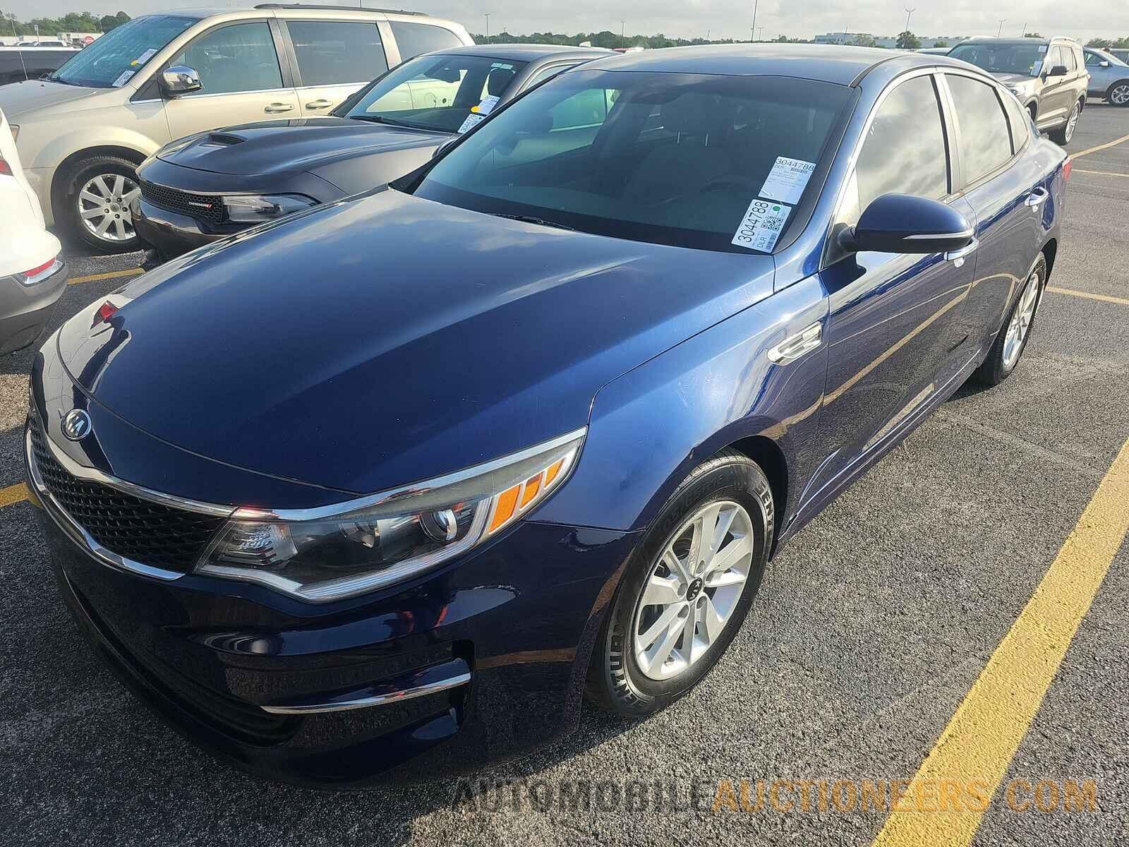 5XXGT4L38GG115814 Kia Optima 2016